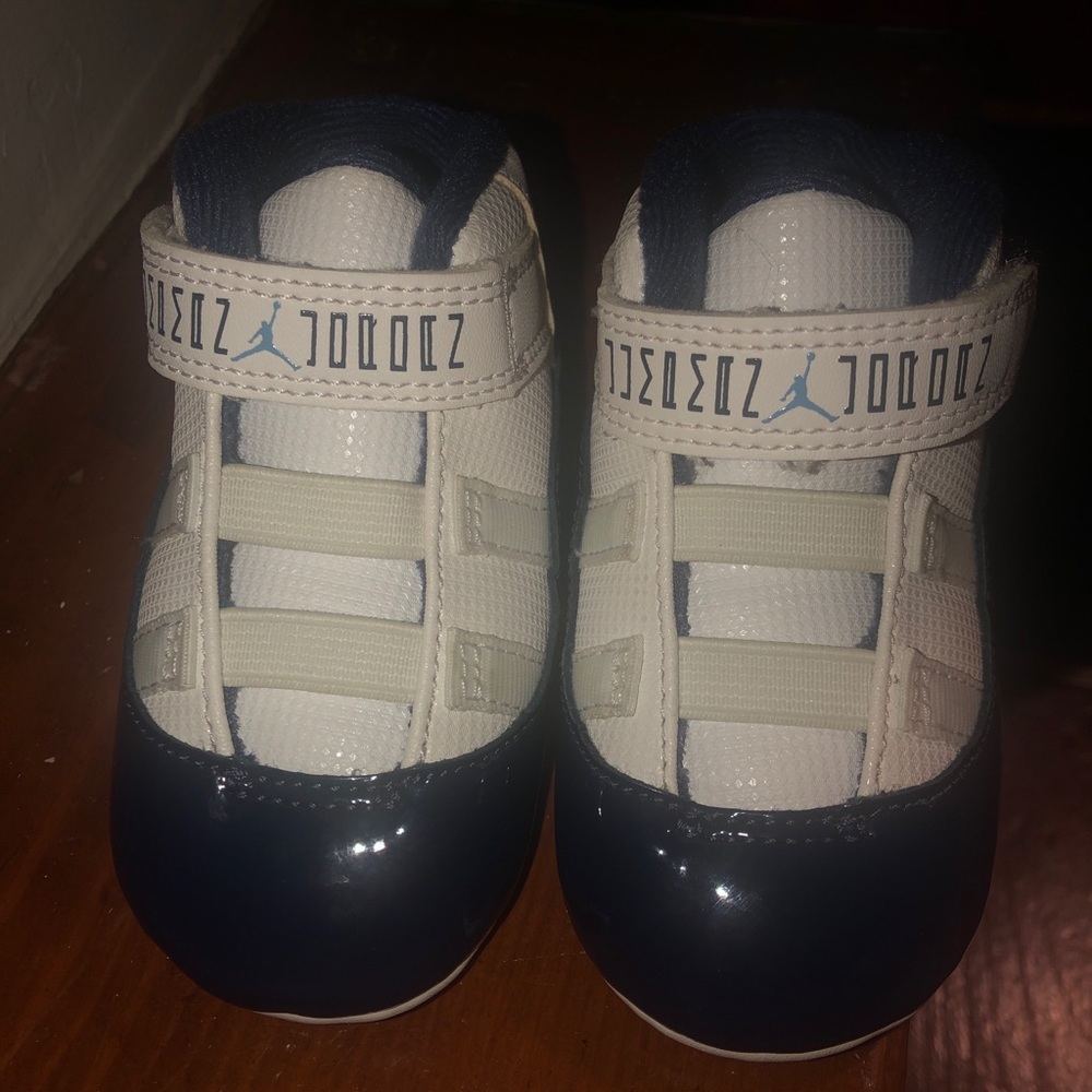 Jordan Retro 11 size 4C Like New
